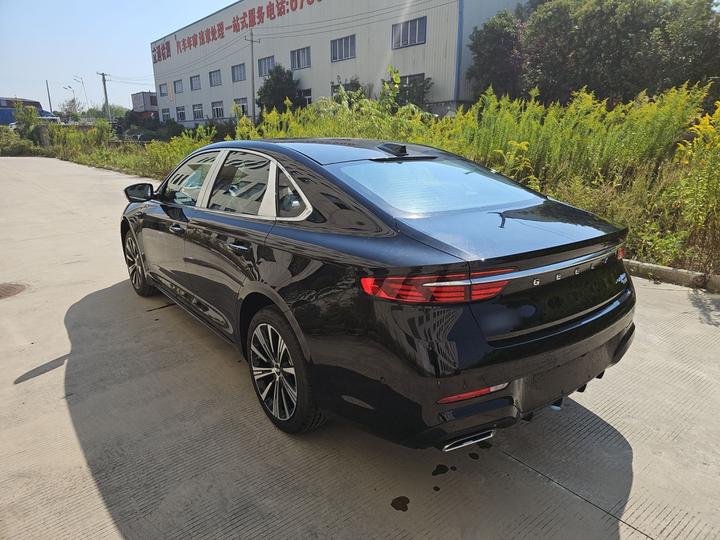 Preface 2026 i-HEV Hybrid photo 6
