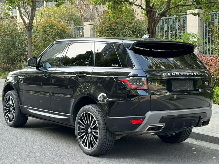 Range Rover Sport 2022 3.0 L6 SE photo 4