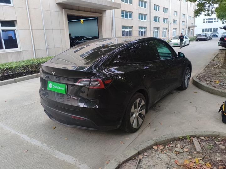 Model Y 2022 Facelift RWD photo 4