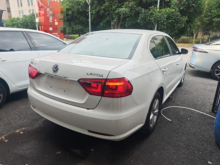 Lavida 2017 1.6L AT Comfort photo 4