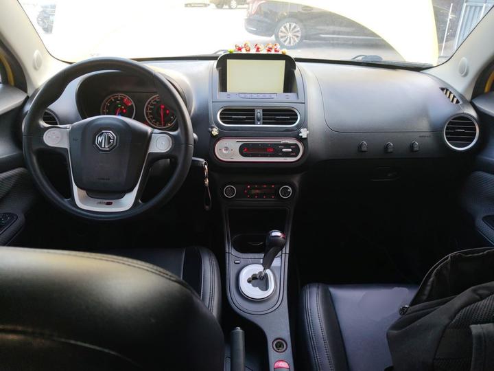 3 2014 1.5L AMT Elite photo 5