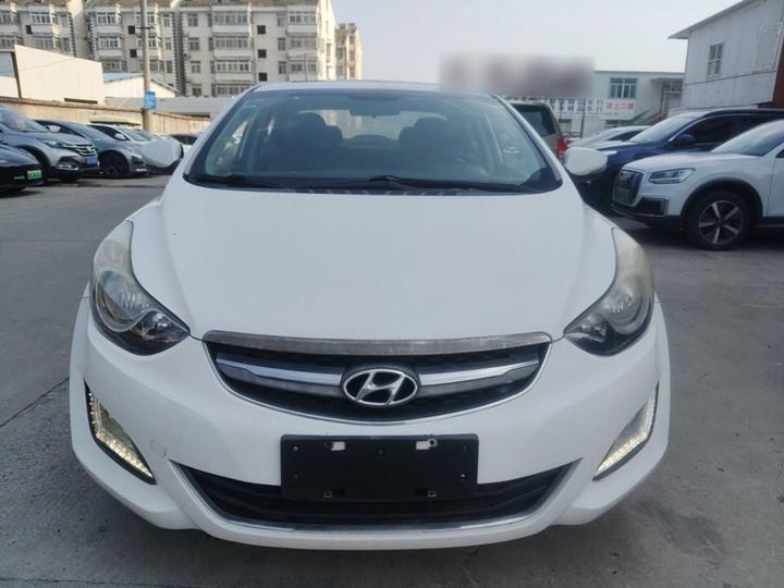 Elantra 2015 1.6L MT Leading photo 2