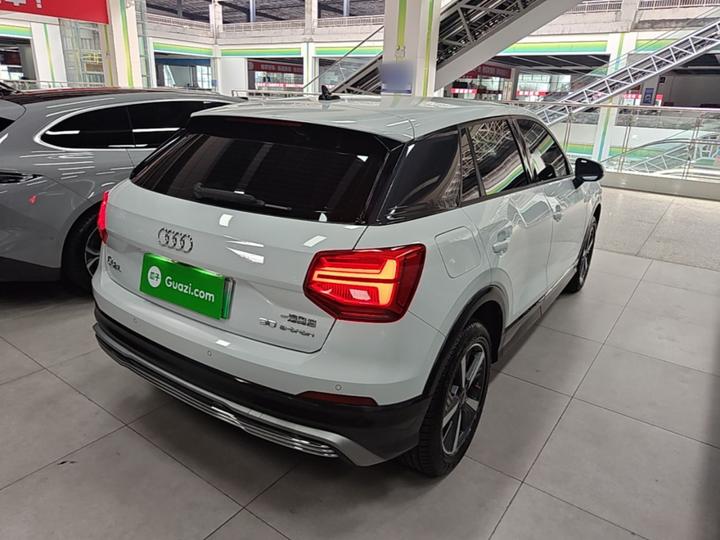 Q2L e-tron 2019 Q2L e-tron EV photo 4