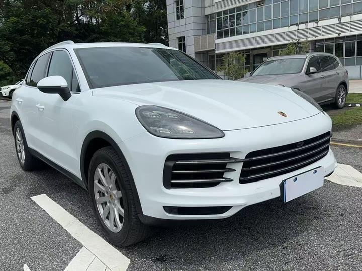 2018 Cayenne 3.0T photo 3
