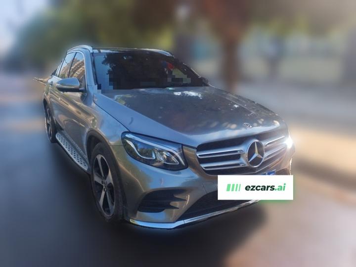 GLC 2018 GLC 260 4MATIC Luxury photo 3