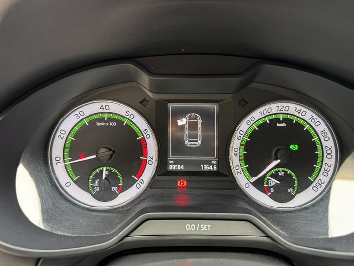Octavia 2018 TSI280 DSG Luxury photo 2