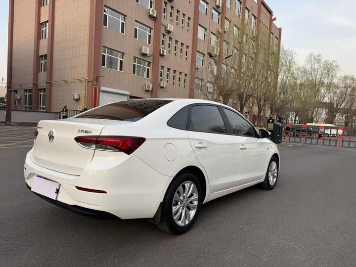 Excelle 2021 Facelift Classic 1.5L AT Elite photo 4