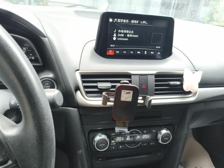 3 Axela 2017 Hatchback 1.5L AT Luxury China V photo 5