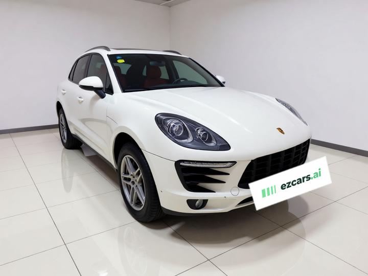 2017 Macan 2.0T photo 3