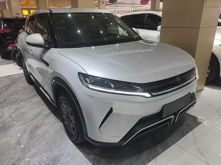 Yuan UP 2024 401KM photo 3