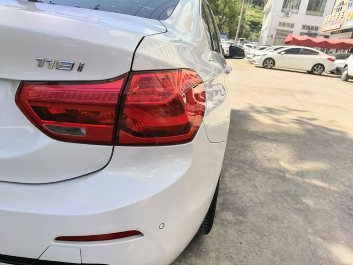1 Series 2018 118i Sport photo 7