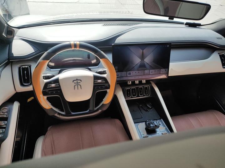 Song L EV 2024 550km Excellence photo 5