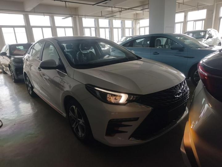 Arrizo 5 PLUS 2025 1.5L CVT photo 3