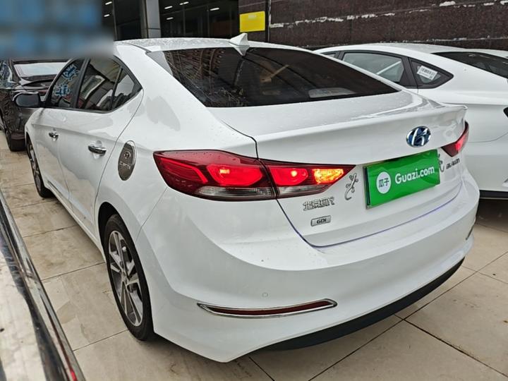 Elantra 2016 1.6L AT Smart Elite photo 4