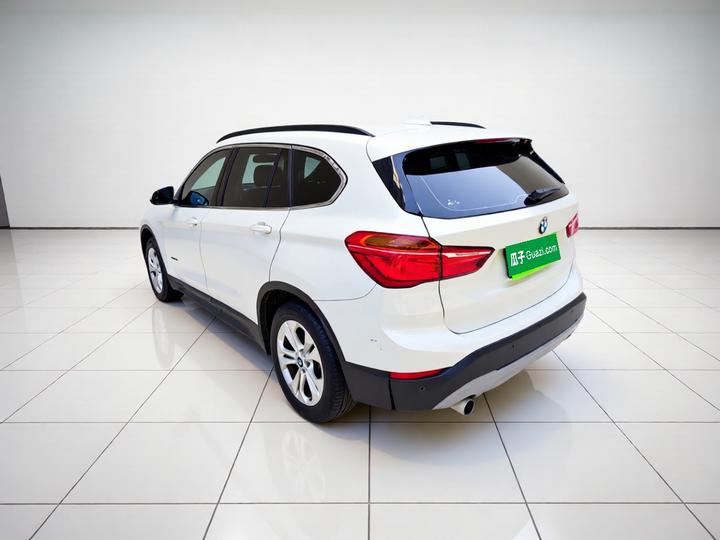 X1 2016 sDrive18Li Exclusive photo 4
