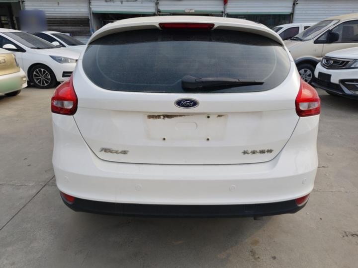 Focus 2015 Hatchback 1.6L AT photo 5
