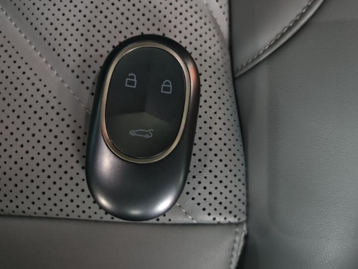 ET5T 2025 75kWh Touring photo 8