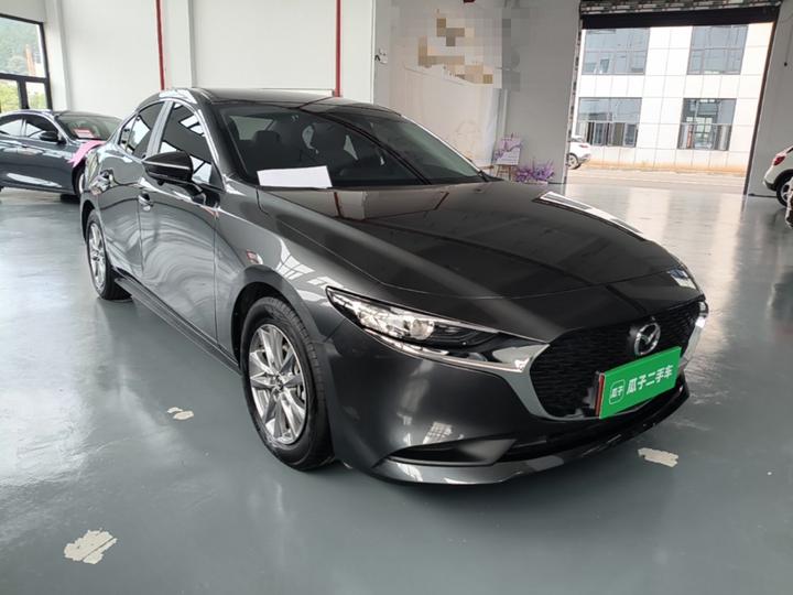 3 Axela 2023 2.0L AT photo 3