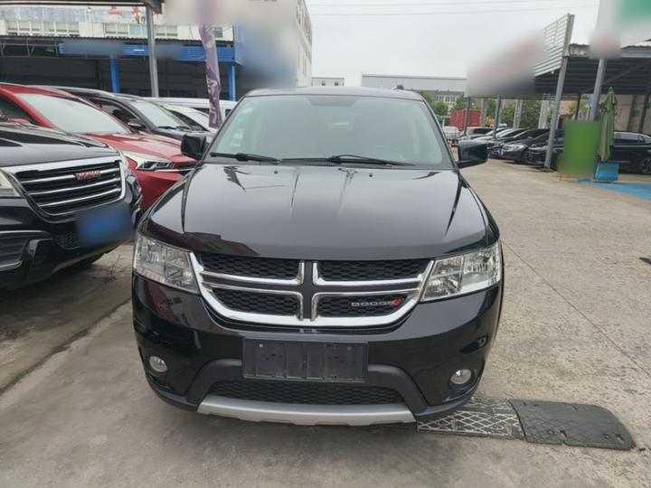 Dodge 2013 2.4L RWD photo 2