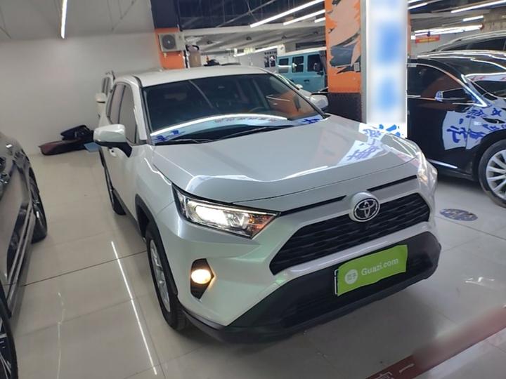RAV4 2020 2.0L CVT RWD photo 3