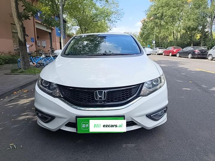 Jade 2014 1.8L AT Comfort Elite 5-Seater photo 2