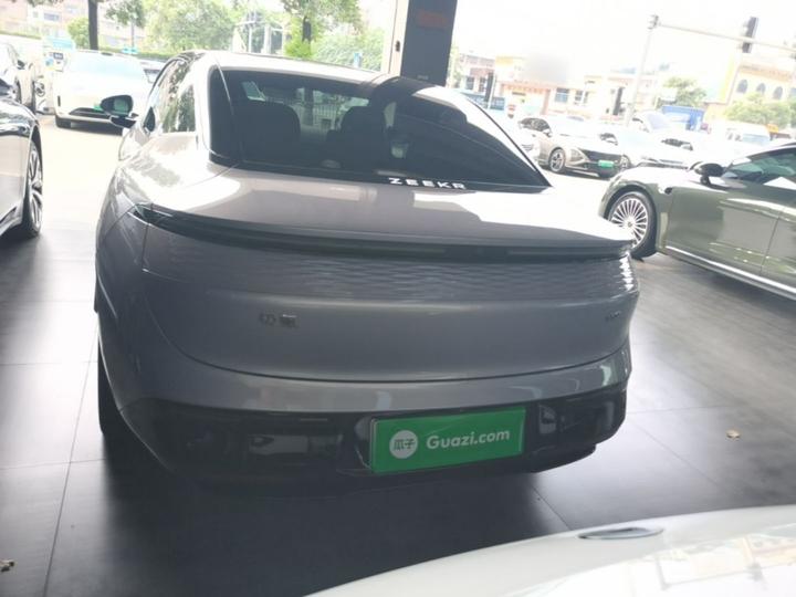 007 2025 AWD ADAS 75kWh photo 3