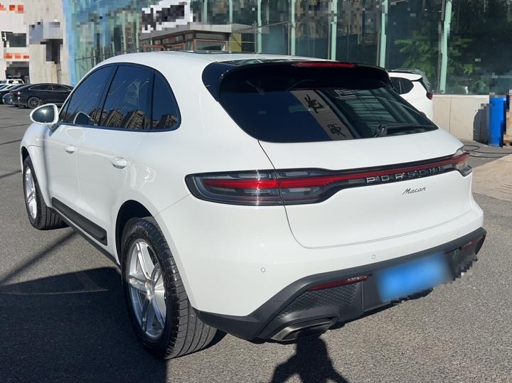 2024 Macan 2.0T photo 5