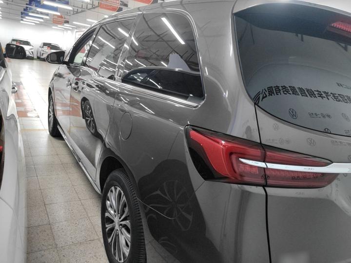 GL8 2023 Facelift Luxury photo 4