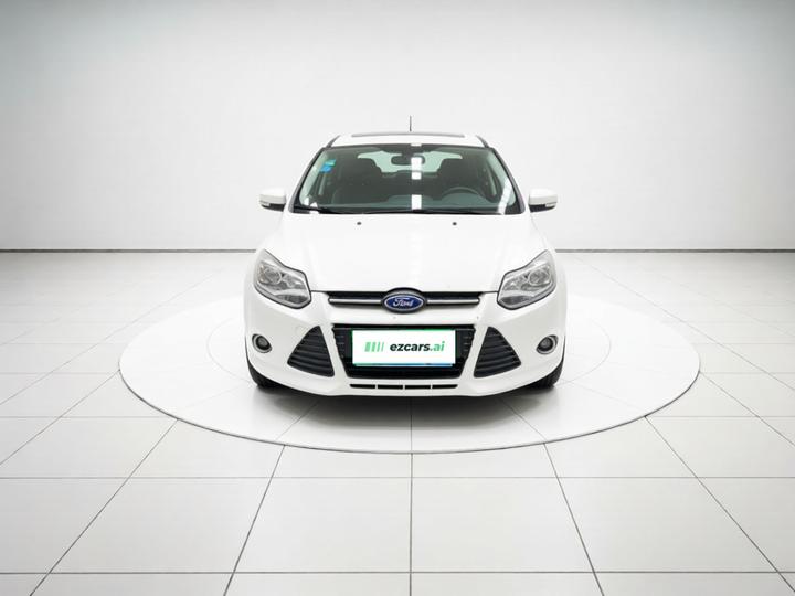 Focus 2012 Hatchback 1.6L AT photo 2