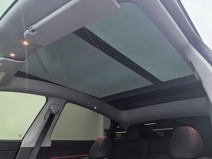 Model Y 2023 RWD photo 7