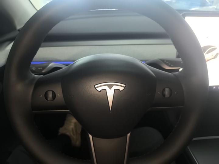 Model Y 2024 RWD photo 6