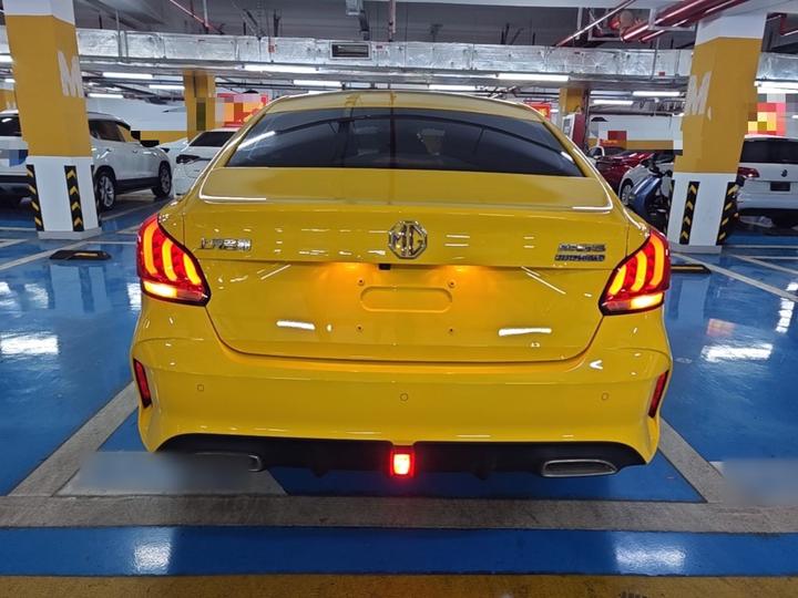 MG5 2021 180DVVT CVT Luxury photo 3