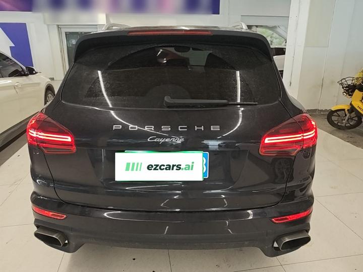 2016 Cayenne Platinum Edition 3.0T photo 5