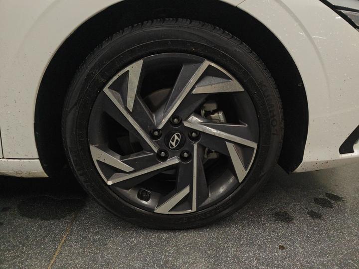 Elantra 2023 1.5L CVT LUX Premium photo 8