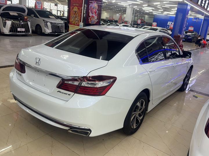 Accord 2016 2.0L Comfort photo 4