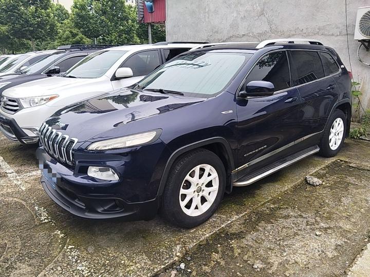 Cherokee 2016 2.0L Leading