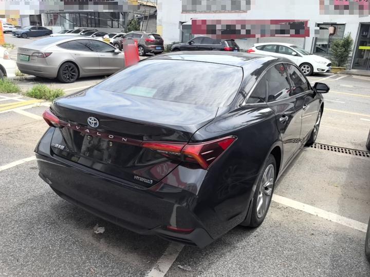 Avalon 2019 Hybrid 2.5L Luxury China VI photo 4