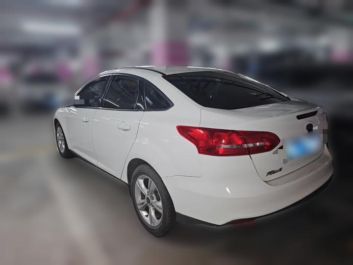 Focus 2015 Sedan 1.6L MT Comfort photo 4