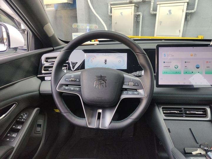 Qin L 2024 DM-i 80KM photo 7