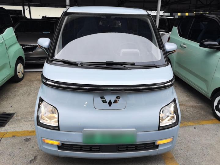 Wuling Air ev 2023 4-Seater - Standard photo 2