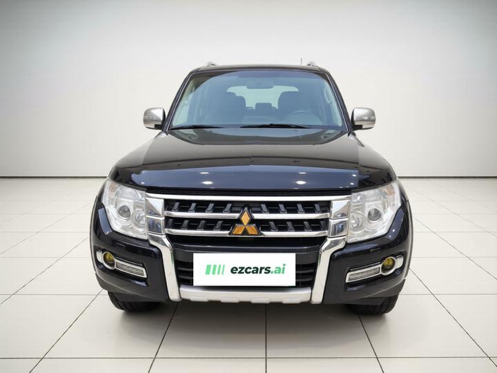 Pajero Parallel Import V97 3.8L 5-Door GLS photo 2