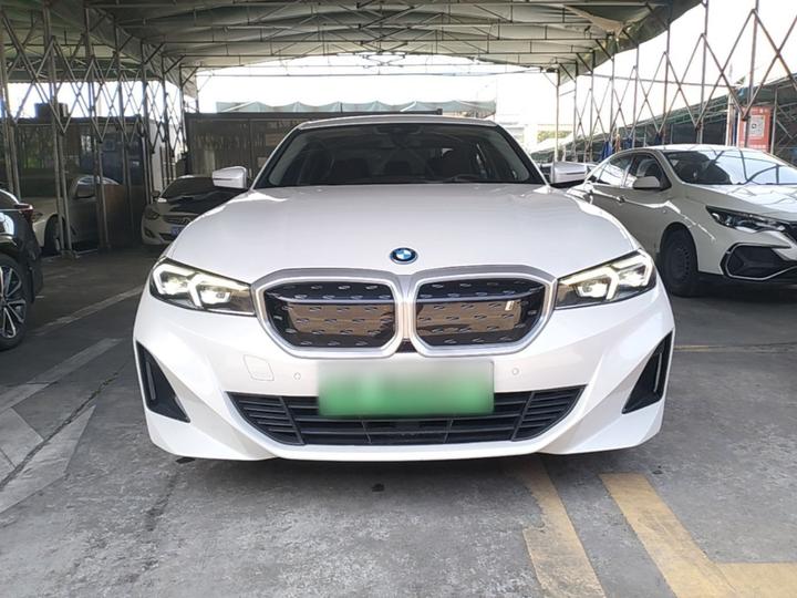 i3 2022 eDrive 35 L photo 2