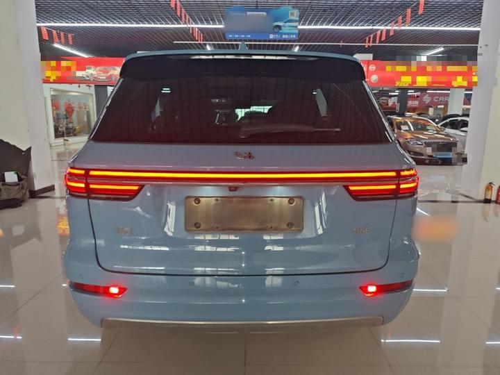 Li Auto ONE 2021 EREV 6-Seater photo 3