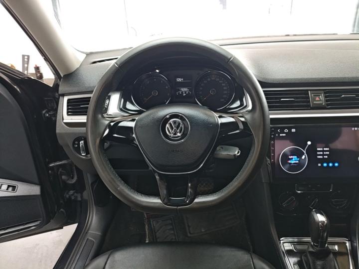 Bora 2016 1.6L AT Comfort photo 6