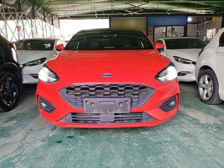 Focus 2020 Hatchback EcoBoost 180 AT ST Line photo 2