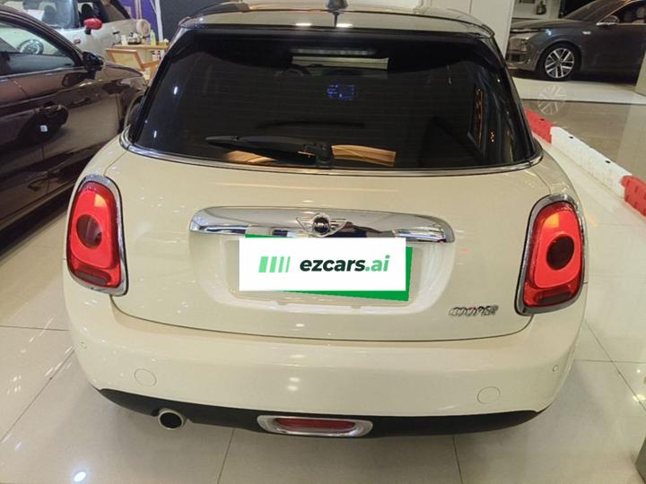 2016 1.5T COOPER 5-Door photo 3