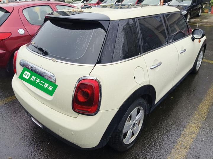 2016 1.2T ONE 5-Door photo 4