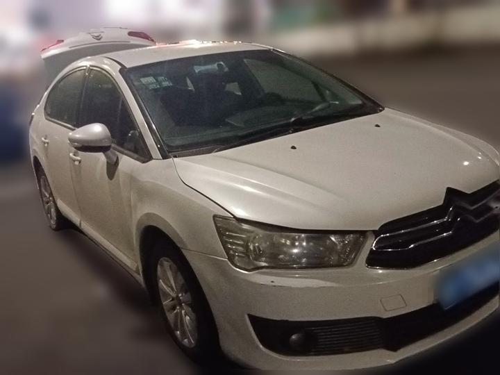 2014 VTS 1.6L MT photo 3