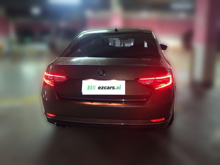 Superb 2016 TSI280 DSG Champion photo 5