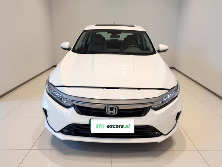 2022 Hybrid 2.0L photo 2